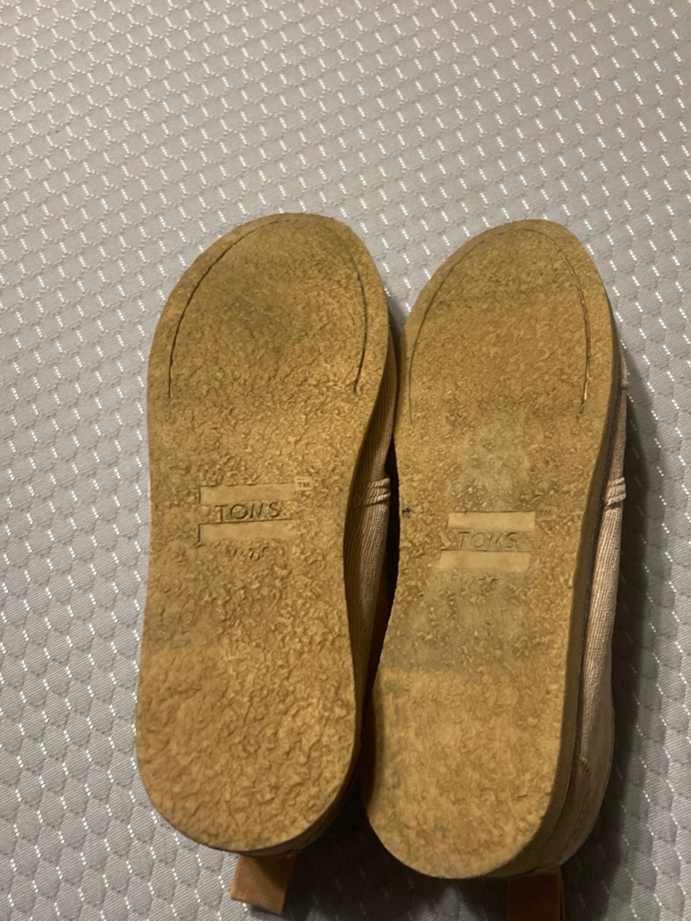 Shoes - Picture 4 of 6